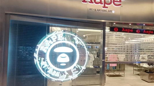 广州天环广场Aape门店圆形透明led显示屏